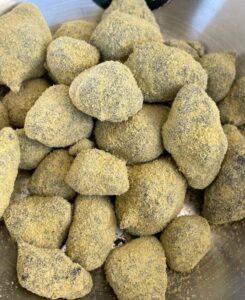 Read more about the article Steps on how to Smoke Moon rocks